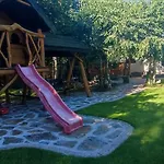 Atmosfera 홈스테이 Rozalin (Pruszkow)